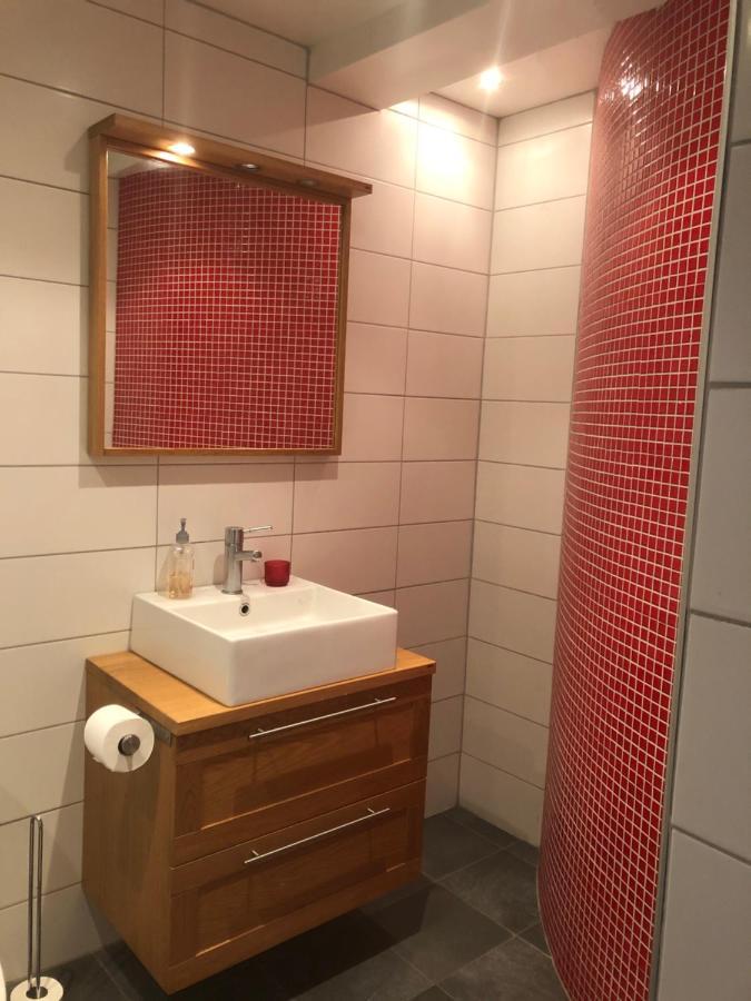 Fridfullt Boende Pa Lantgard Med Underbar Utsikt Malmö Buitenkant foto